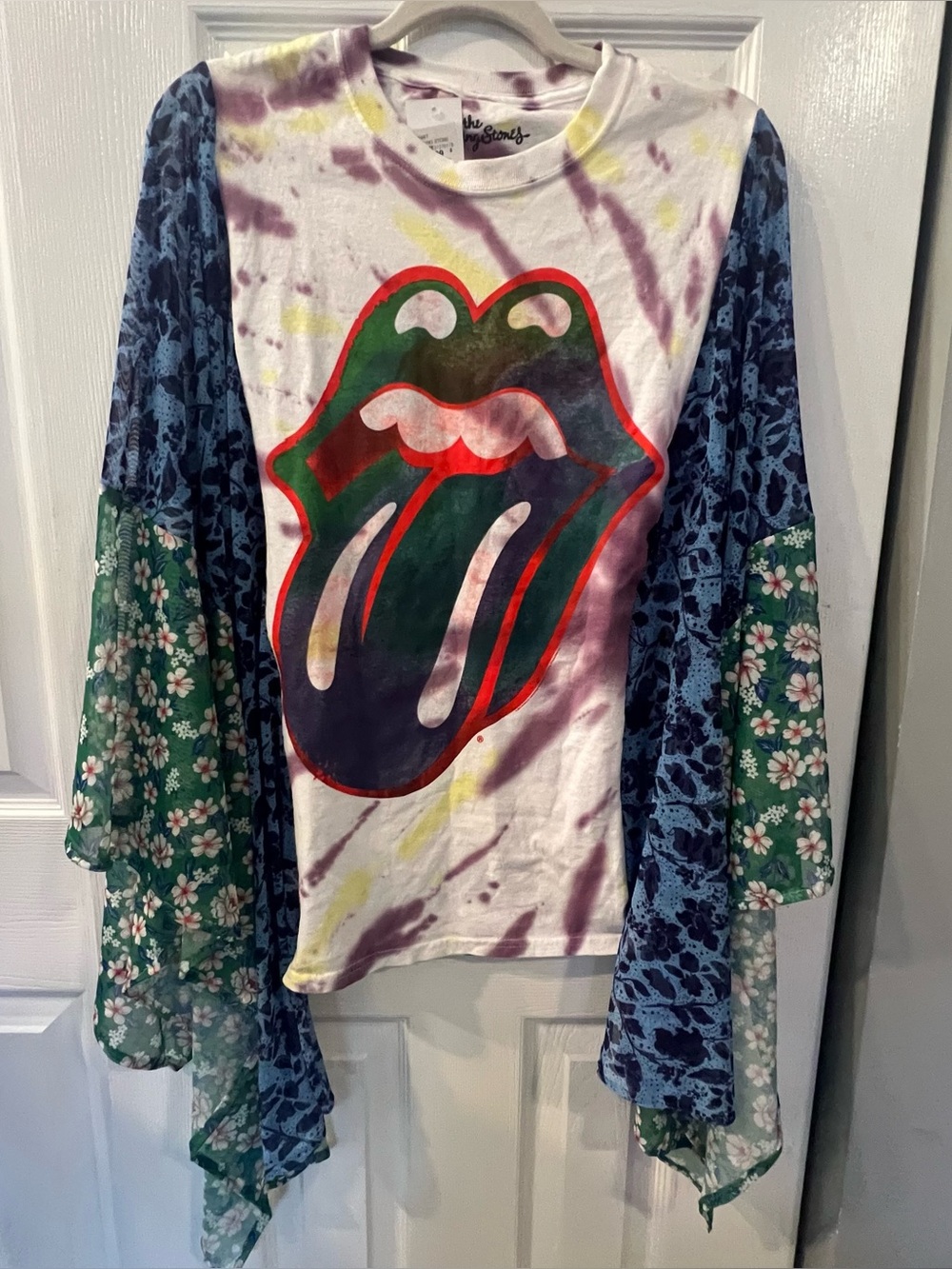 Rolling Stones Tongue Upcycled Festival Top | Patchwork Mesh-Sleeve Poncho - Picture 7 of 7